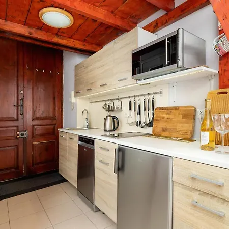 Split Level Microapartment Cracow Old Town By Renters *