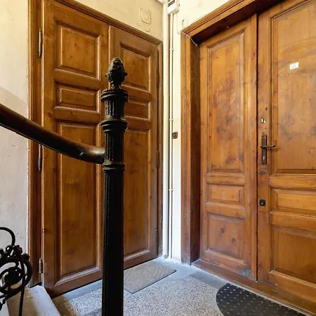 Apartment Split Level Microapartment Cracow Old Town By Renters