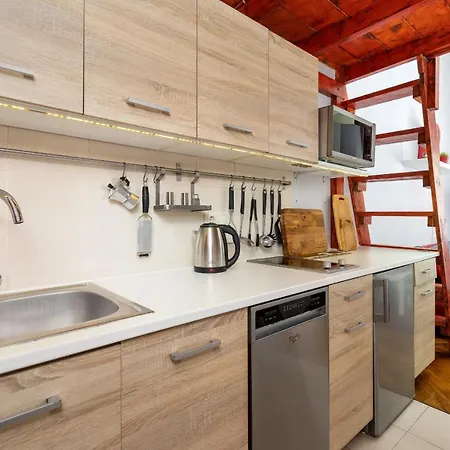 Split Level Microapartment Cracow Old Town By Renters *